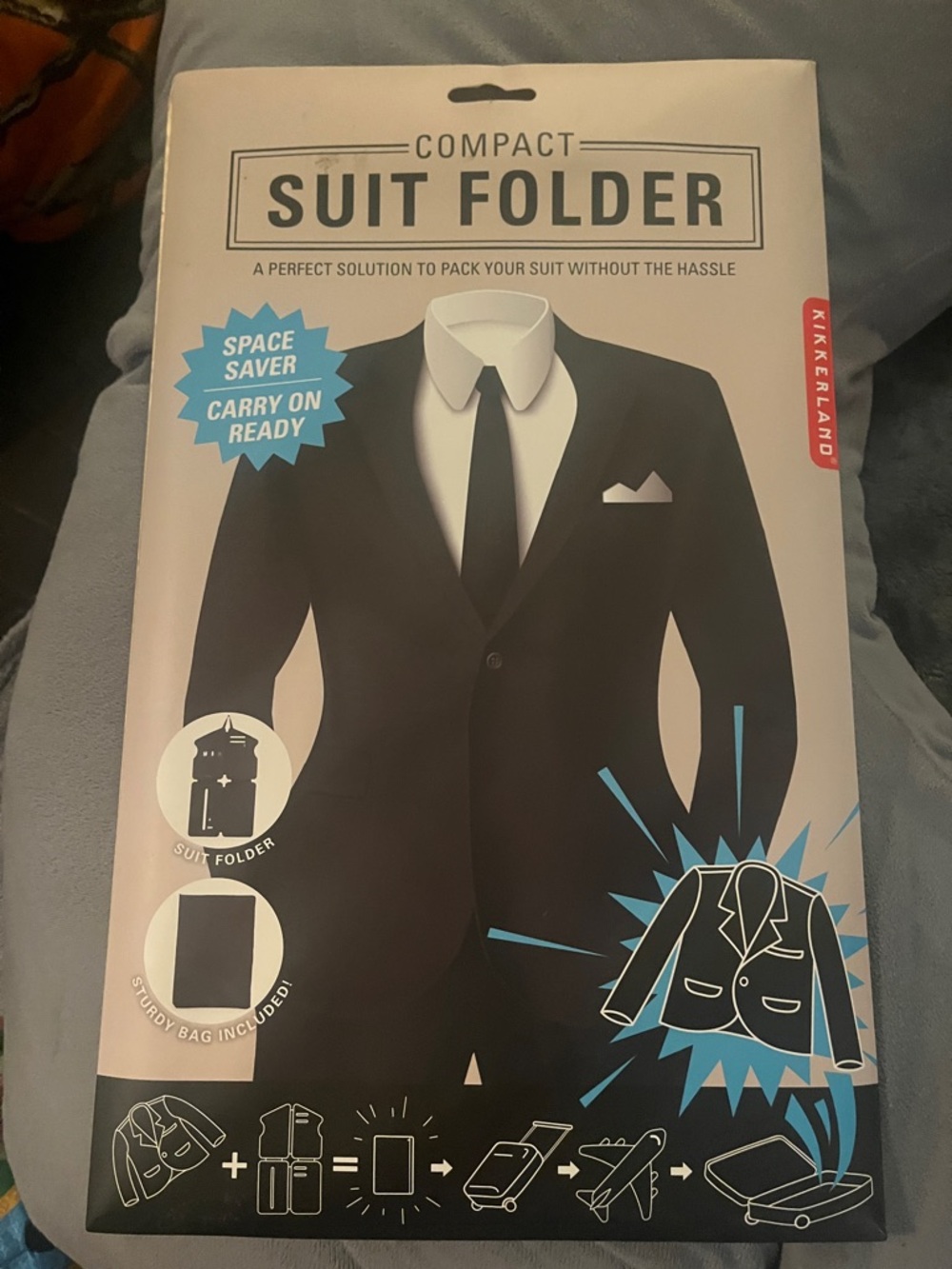 Kikkerland Black Compact Suit Folder